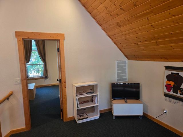 4673 Marsh Hawk Drive, Klamath Falls, OR 97601