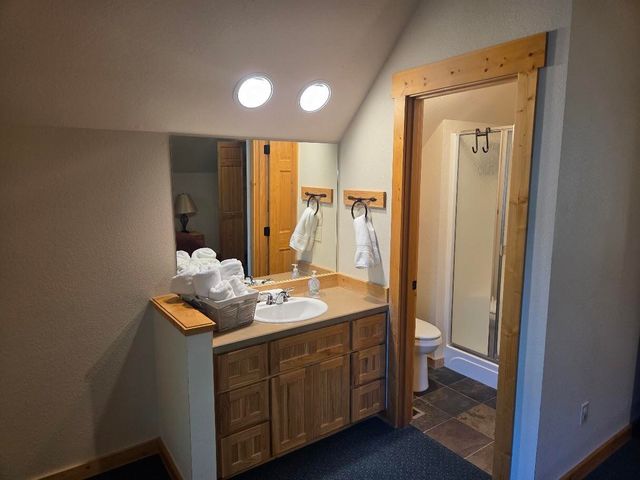 4673 Marsh Hawk Drive, Klamath Falls, OR 97601
