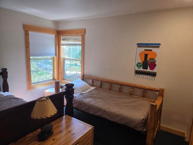4673 Marsh Hawk Drive, Klamath Falls, OR 97601