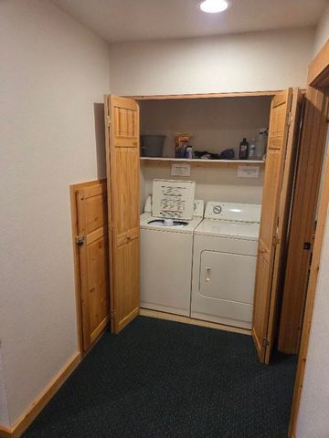 4673 Marsh Hawk Drive, Klamath Falls, OR 97601