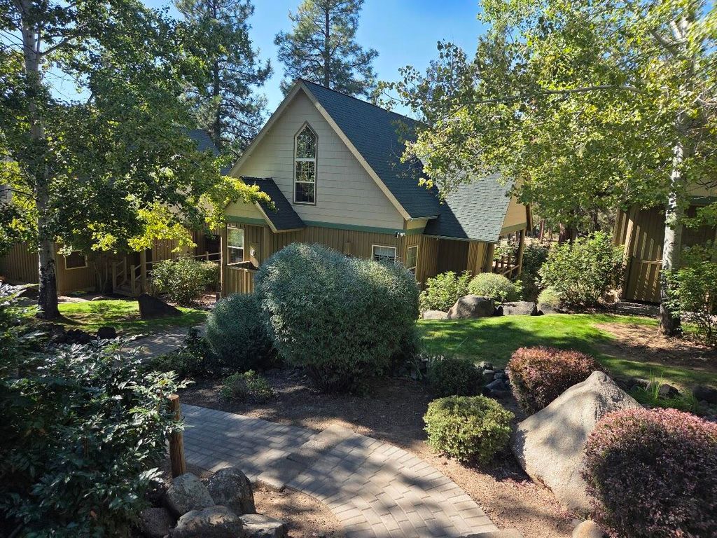 4673 Marsh Hawk Drive, Klamath Falls, OR 97601