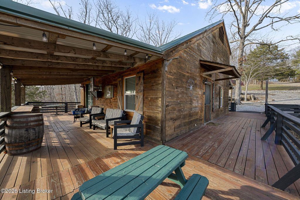 11 Arrowhead Dr, Cub Run, KY 42729