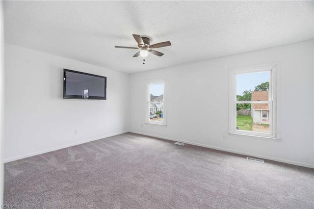 3921 Buchanan DR, Virginia Beach, VA 23453
