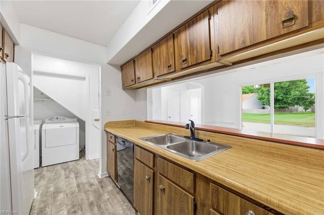 3921 Buchanan DR, Virginia Beach, VA 23453
