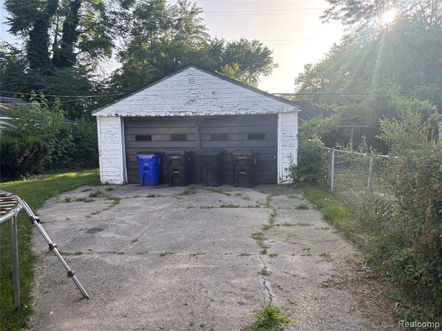 18681 Albion Street, Detroit, MI 48234