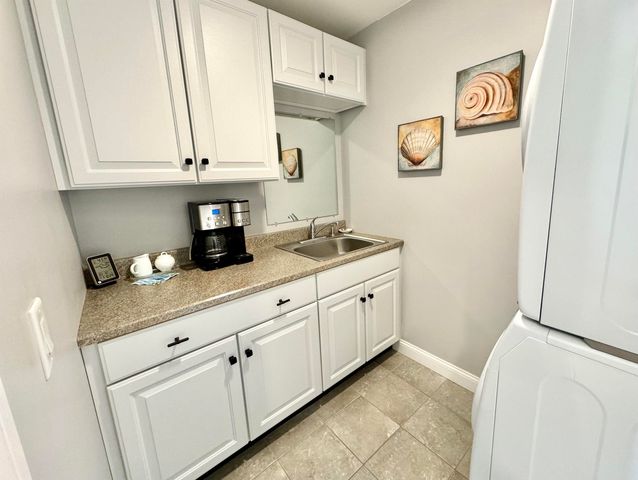 562 Nashua Street, Seabrook, NH 03874