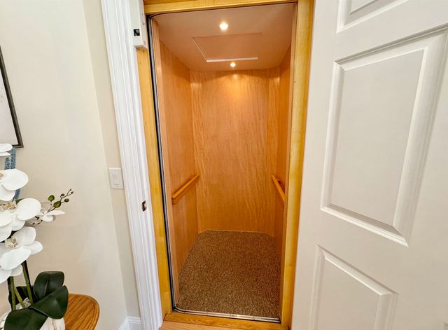 562 Nashua Street, Seabrook, NH 03874