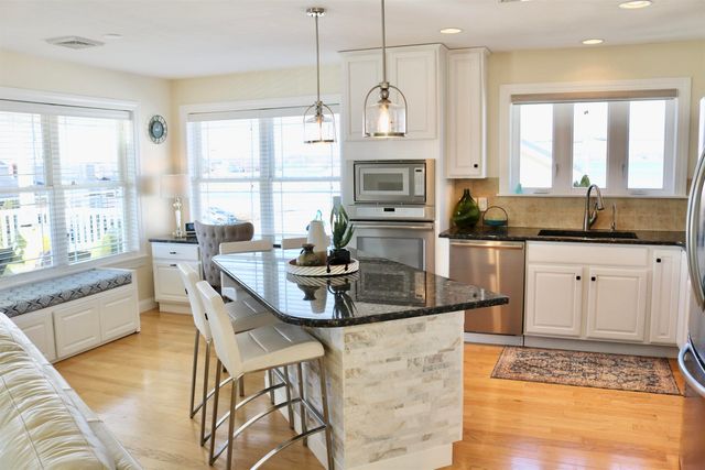 562 Nashua Street, Seabrook, NH 03874