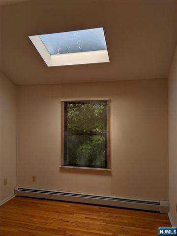 39 1 & 2 Smith, Waldwick, NJ 07463