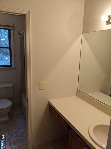 39 1 & 2 Smith, Waldwick, NJ 07463