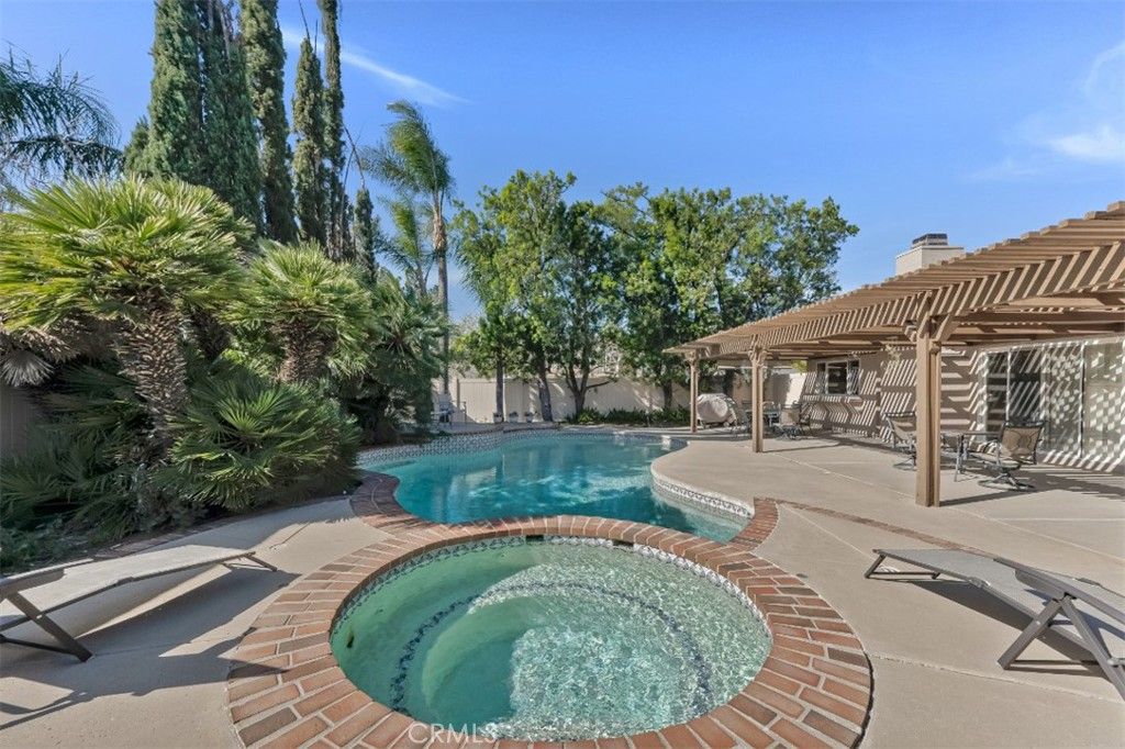 Image 33 of property listing at 20828 Bermuda Street, Chatsworth, CA 91311