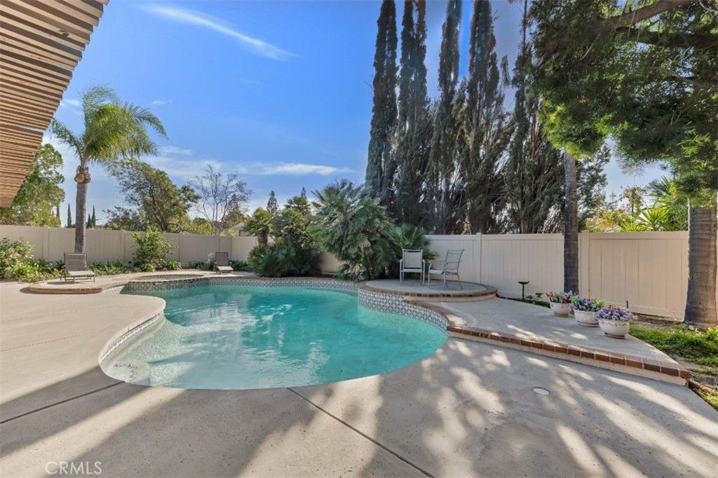 Image 35 of property listing at 20828 Bermuda Street, Chatsworth, CA 91311