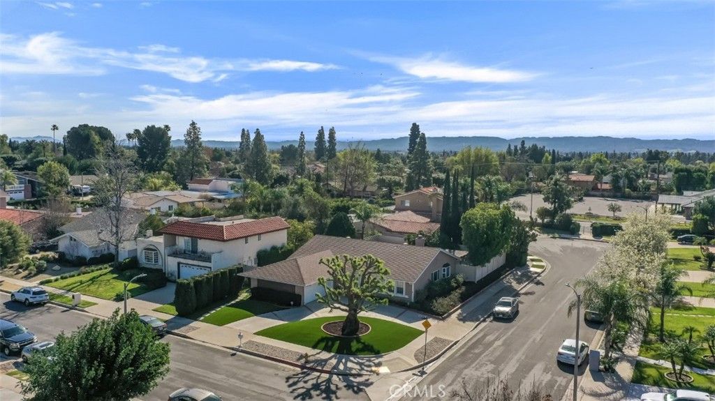 Image 36 of property listing at 20828 Bermuda Street, Chatsworth, CA 91311