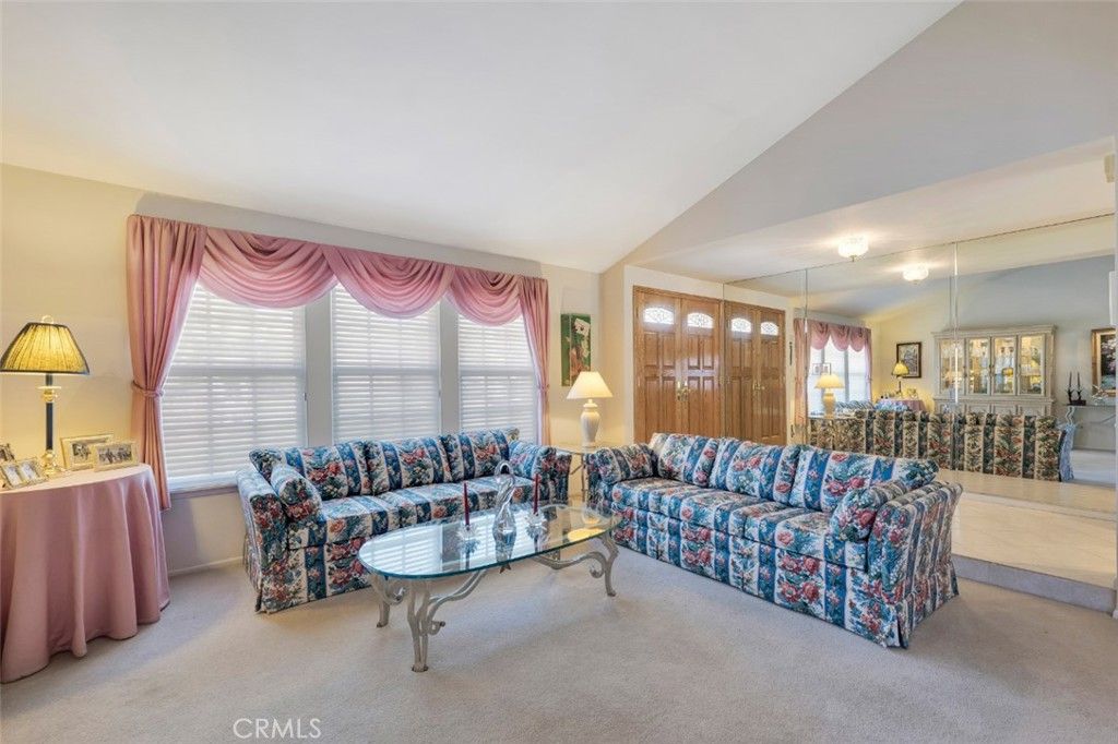 Image 5 of property listing at 20828 Bermuda Street, Chatsworth, CA 91311