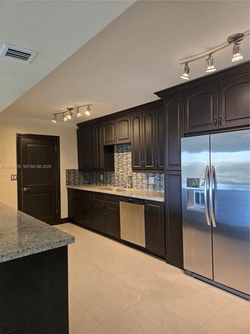 1800 NE 114th Street 911, Miami, FL 33181