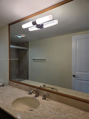 1800 NE 114th Street 911, Miami, FL 33181