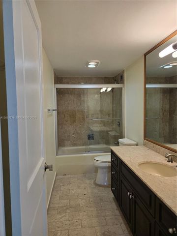 1800 NE 114th Street 911, Miami, FL 33181