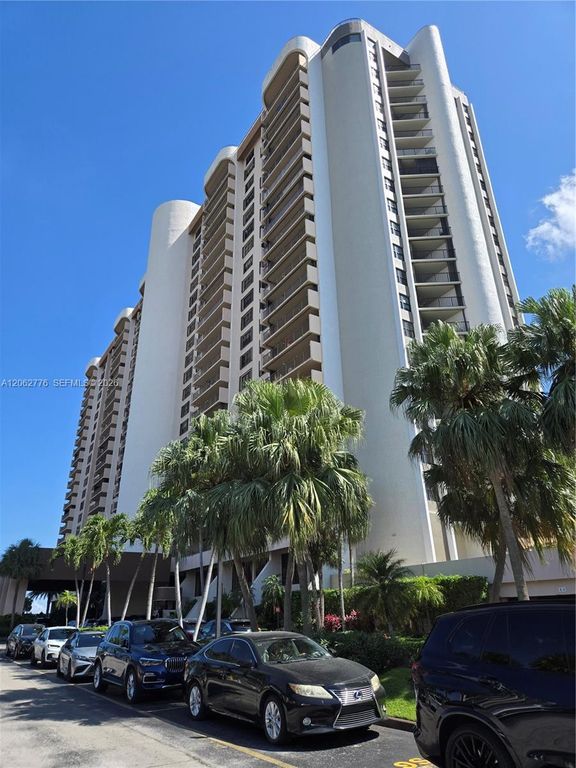 1800 NE 114th Street 911, Miami, FL 33181