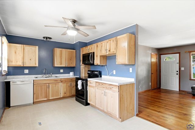3729 SE Truman AVE, Topeka, KS 66609