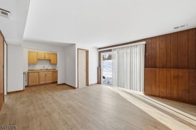 6 Brookside Ave, Mansfield Twp., NJ 07840