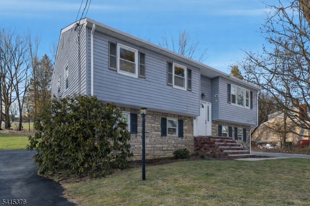 6 Brookside Ave, Mansfield Twp., NJ 07840