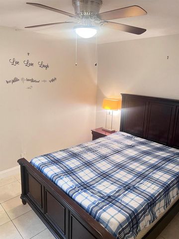 7505 NW 5th Place 106, Margate, FL 33063