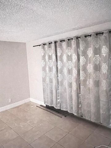 7505 NW 5th Place 106, Margate, FL 33063