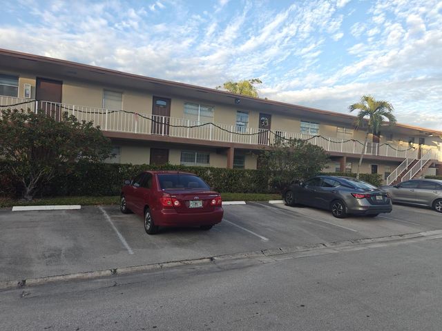 7505 NW 5th Place 106, Margate, FL 33063
