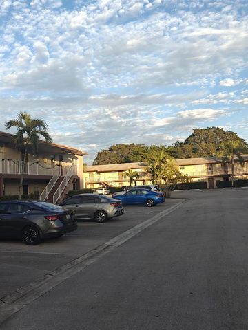 7505 NW 5th Place 106, Margate, FL 33063