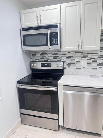 7505 NW 5th Place 106, Margate, FL 33063