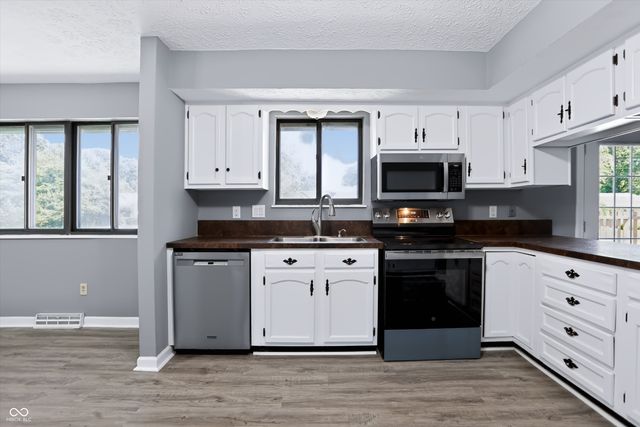 5706 Riva Ridge Drive, Indianapolis, IN 46237