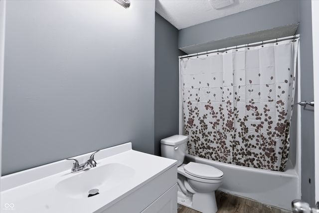 5706 Riva Ridge Drive, Indianapolis, IN 46237
