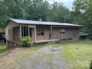 584 Groves Road, Union Mills, NC 28167