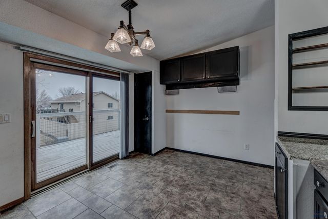 4816 JOHNSTON DR, Rapid City, SD 57703