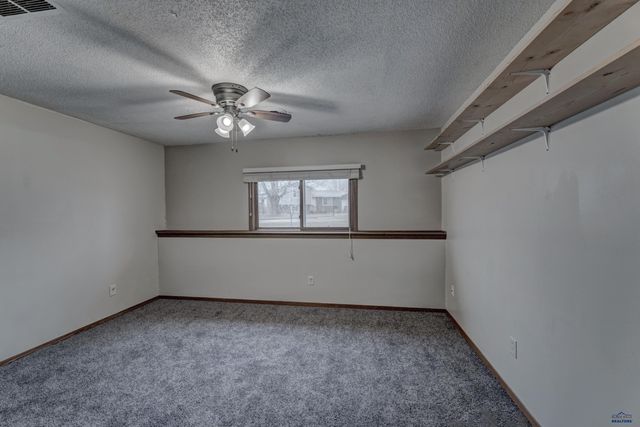 4816 JOHNSTON DR, Rapid City, SD 57703