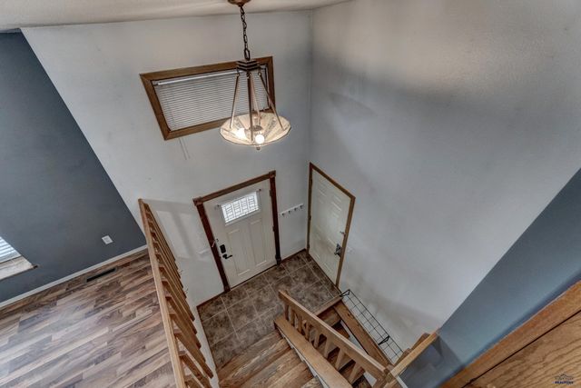 4816 JOHNSTON DR, Rapid City, SD 57703