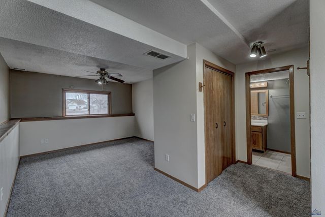 4816 JOHNSTON DR, Rapid City, SD 57703