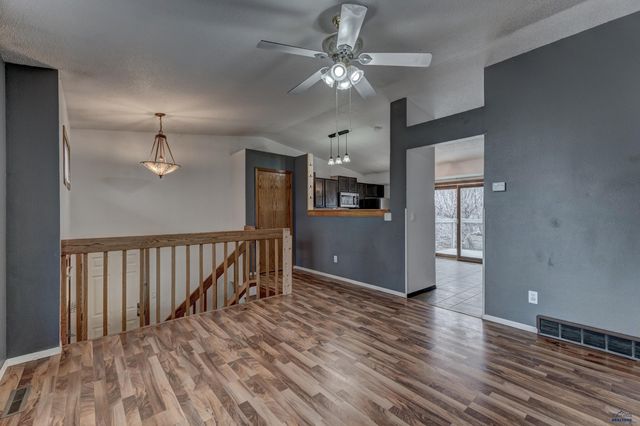 4816 JOHNSTON DR, Rapid City, SD 57703