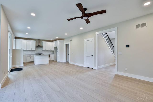 8128 Sycamore Street, Maineville, OH 45039