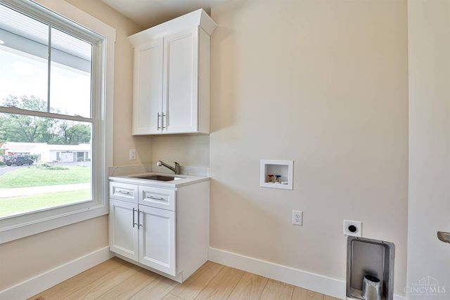 8128 Sycamore Street, Maineville, OH 45039