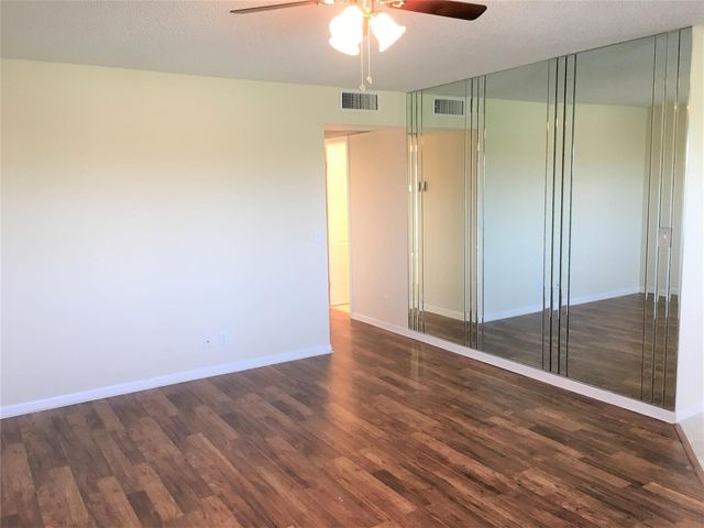 551 SW 135th Avenue 405b, Pembroke Pines, FL 33027