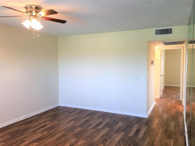 551 SW 135th Avenue 405b, Pembroke Pines, FL 33027