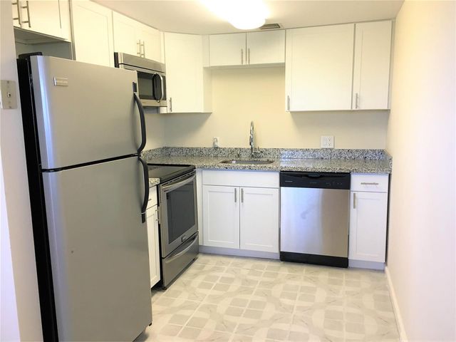 551 SW 135th Avenue 405b, Pembroke Pines, FL 33027