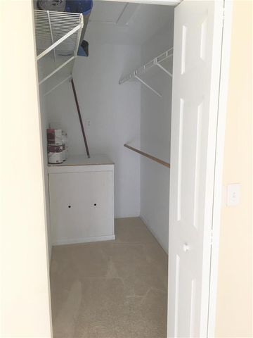 551 SW 135th Avenue 405b, Pembroke Pines, FL 33027
