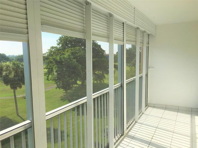 551 SW 135th Avenue 405b, Pembroke Pines, FL 33027
