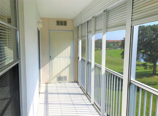 551 SW 135th Avenue 405b, Pembroke Pines, FL 33027