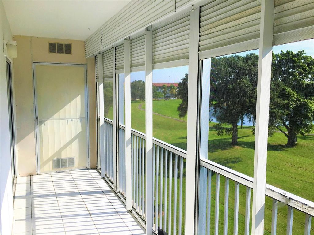 551 SW 135th Avenue 405b, Pembroke Pines, FL 33027