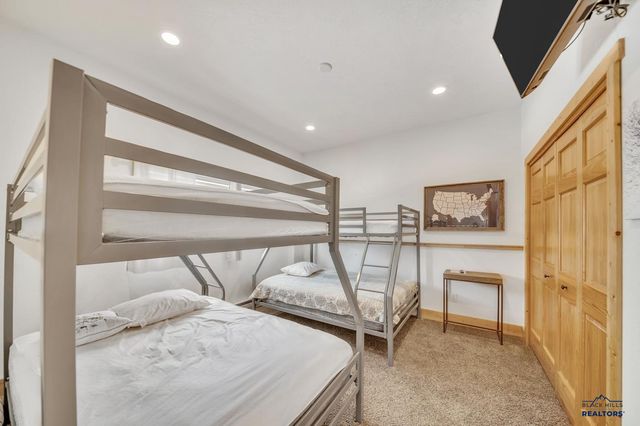 21174 STEWART SLOPE CIR, Lead, SD 57754