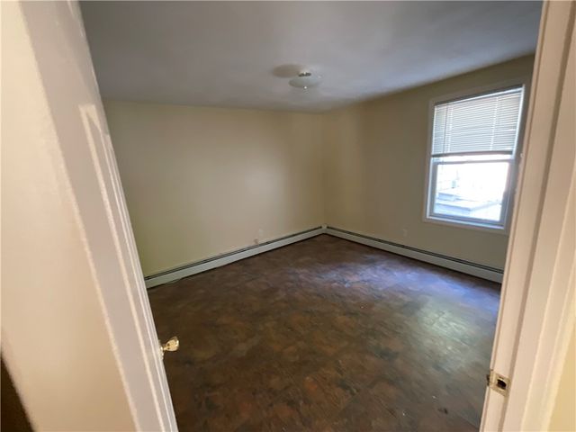 6 Pilgrim Avenue, Coventry, RI 02816