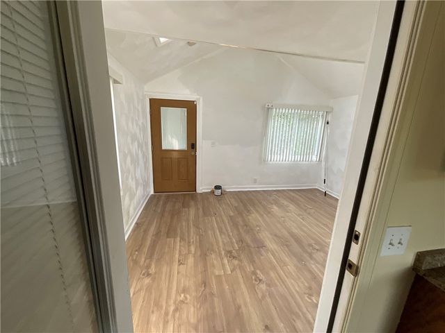 6 Pilgrim Avenue, Coventry, RI 02816